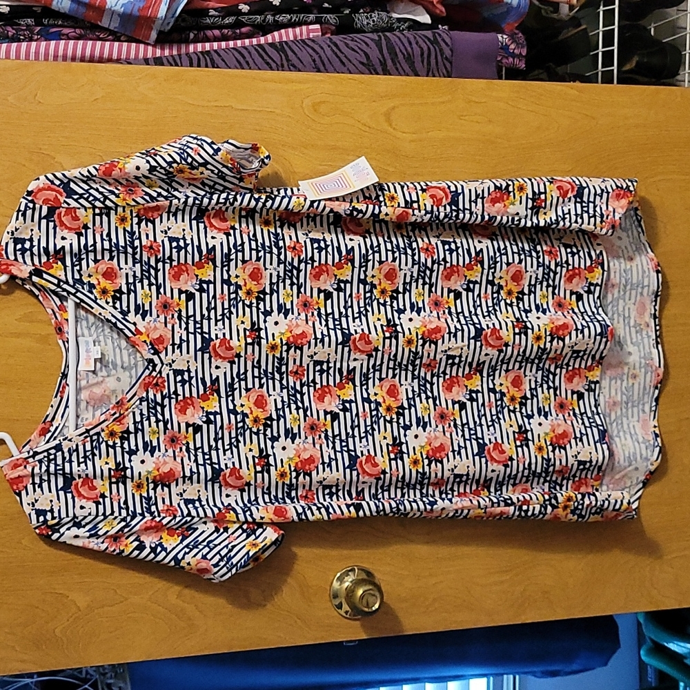 Lularoe Christy T - XL